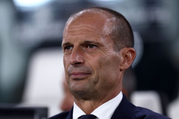 Ambur: AC Milan chọn Allegri l